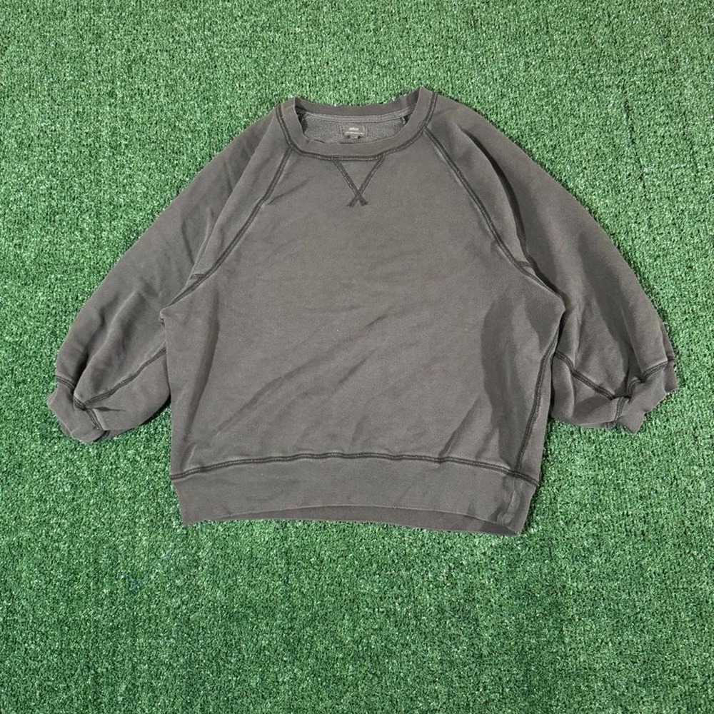 Aerie Grey Crewneck Sweater Size M Raglan Sleeve Casual Pullover